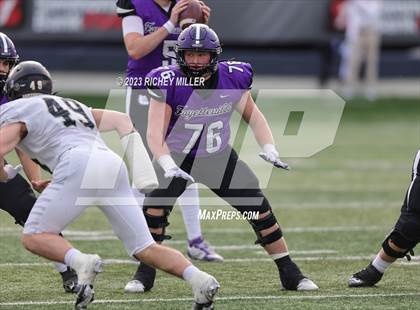 Thumbnail 3 in Bentonville vs. Fayetteville (AAA 7A Final) photogallery.