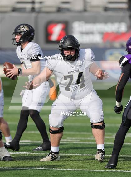 Thumbnail 1 in Bentonville vs. Fayetteville (AAA 7A Final) photogallery.