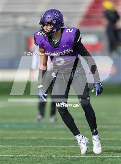 Thumbnail 2 in Bentonville vs. Fayetteville (AAA 7A Final) photogallery.