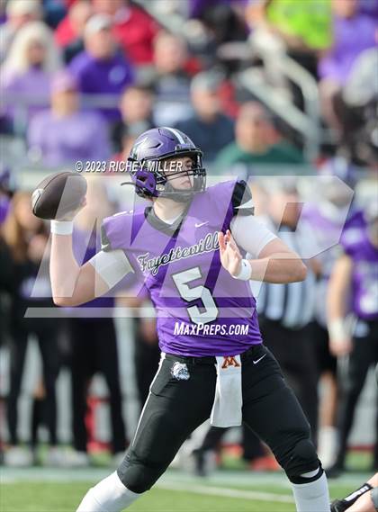 Thumbnail 2 in Bentonville vs. Fayetteville (AAA 7A Final) photogallery.