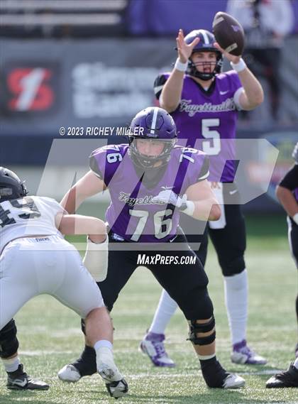 Thumbnail 2 in Bentonville vs. Fayetteville (AAA 7A Final) photogallery.