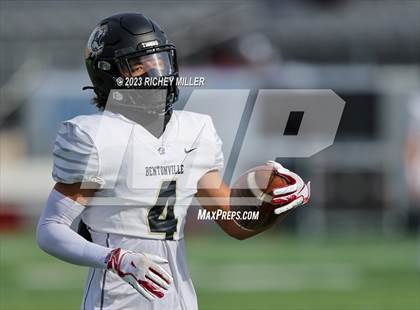 Thumbnail 2 in Bentonville vs. Fayetteville (AAA 7A Final) photogallery.