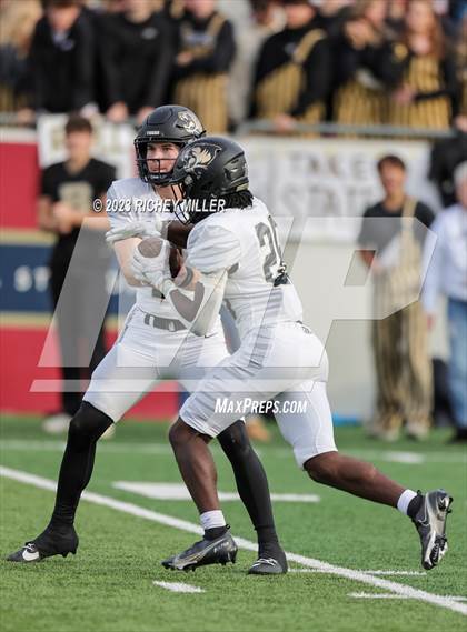 Thumbnail 1 in Bentonville vs. Fayetteville (AAA 7A Final) photogallery.