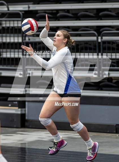 Thumbnail 3 in Bingham vs. Farmington  (UHSAA 6A Second Round) photogallery.