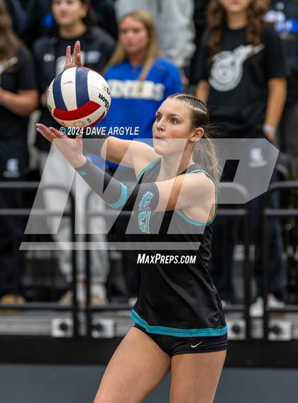 Thumbnail 1 in Bingham vs. Farmington  (UHSAA 6A Second Round) photogallery.