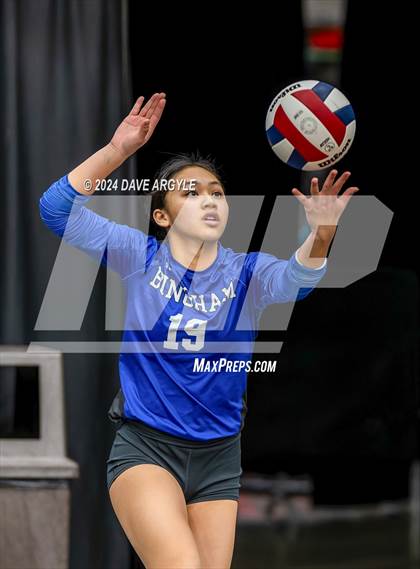 Thumbnail 2 in Bingham vs. Farmington  (UHSAA 6A Second Round) photogallery.