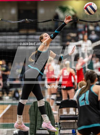 Thumbnail 2 in Bingham vs. Farmington  (UHSAA 6A Second Round) photogallery.