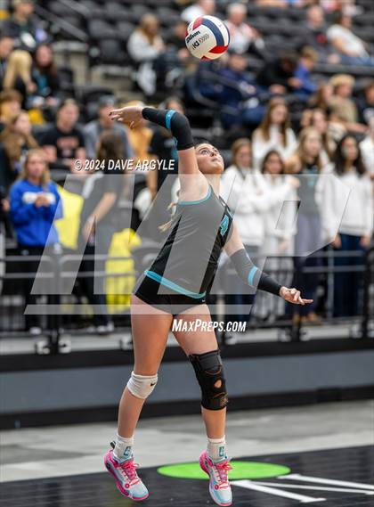Thumbnail 1 in Bingham vs. Farmington  (UHSAA 6A Second Round) photogallery.