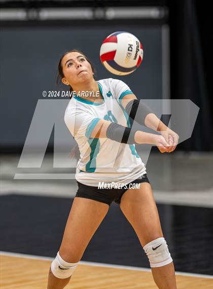 Thumbnail 1 in Bingham vs. Farmington  (UHSAA 6A Second Round) photogallery.