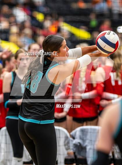 Thumbnail 1 in Bingham vs. Farmington  (UHSAA 6A Second Round) photogallery.
