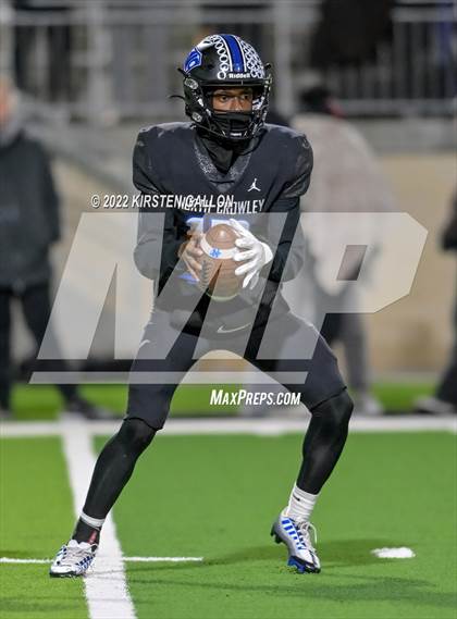 Thumbnail 2 in North Crowley vs. Timber Creek (UIL 6A D1 Bi-District) photogallery.