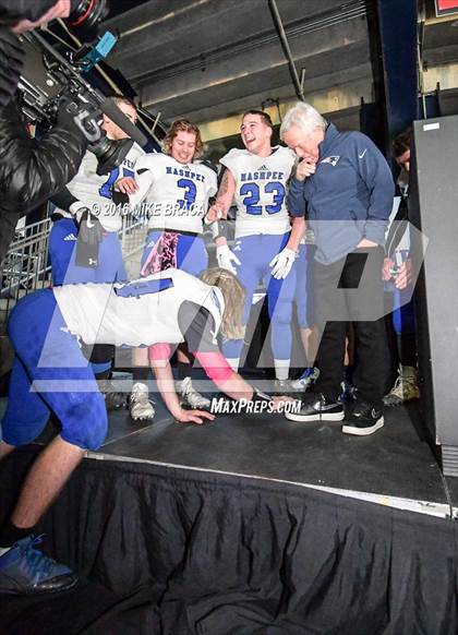 Thumbnail 1 in Mashpee vs. Wahconah Regional (MIAA Division 4 Final) photogallery.