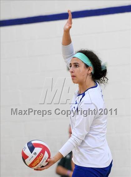 Thumbnail 2 in Great Oak vs. Xavier College Prep (2010 Durango Fall Classic) photogallery.