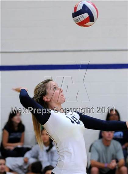 Thumbnail 2 in Great Oak vs. Xavier College Prep (2010 Durango Fall Classic) photogallery.