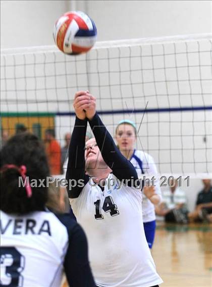 Thumbnail 1 in Great Oak vs. Xavier College Prep (2010 Durango Fall Classic) photogallery.