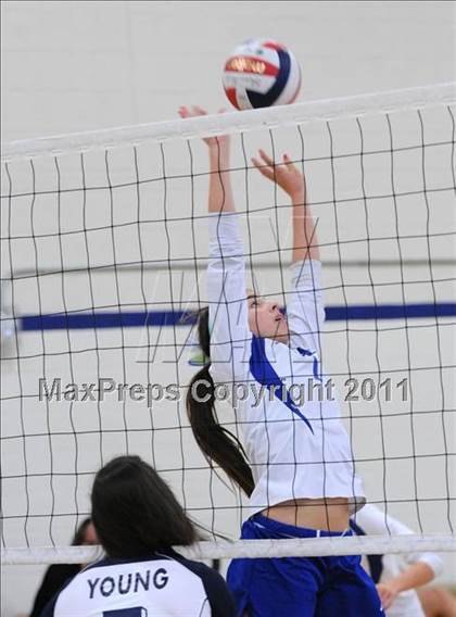 Thumbnail 2 in Great Oak vs. Xavier College Prep (2010 Durango Fall Classic) photogallery.