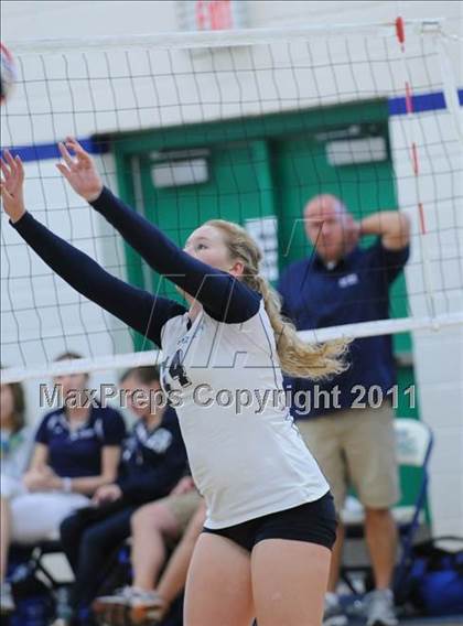Thumbnail 1 in Great Oak vs. Xavier College Prep (2010 Durango Fall Classic) photogallery.