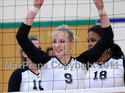 Thumbnail 1 in Great Oak vs. Xavier College Prep (2010 Durango Fall Classic) photogallery.