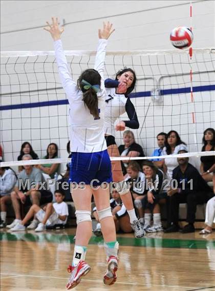 Thumbnail 1 in Great Oak vs. Xavier College Prep (2010 Durango Fall Classic) photogallery.