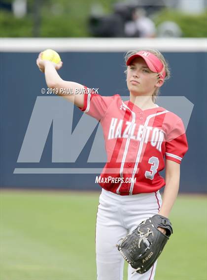 Thumbnail 3 in Hazleton vs. Central Dauphin (PIAA 6A State Championship) photogallery.