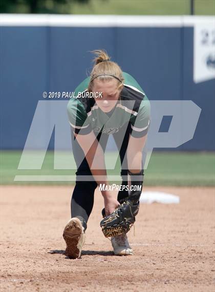 Thumbnail 1 in Hazleton vs. Central Dauphin (PIAA 6A State Championship) photogallery.