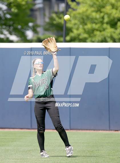 Thumbnail 3 in Hazleton vs. Central Dauphin (PIAA 6A State Championship) photogallery.