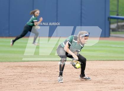 Thumbnail 3 in Hazleton vs. Central Dauphin (PIAA 6A State Championship) photogallery.