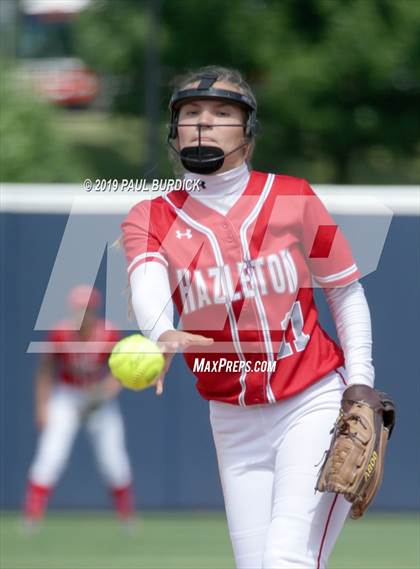 Thumbnail 3 in Hazleton vs. Central Dauphin (PIAA 6A State Championship) photogallery.