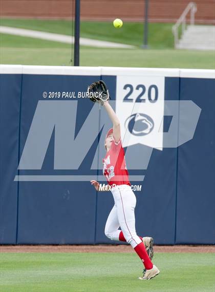 Thumbnail 2 in Hazleton vs. Central Dauphin (PIAA 6A State Championship) photogallery.