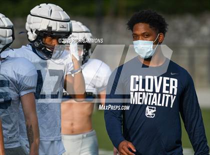 Thumbnail 2 in Clover at Northwestern (Scrimmage) photogallery.