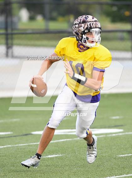 Thumbnail 1 in Clover at Northwestern (Scrimmage) photogallery.