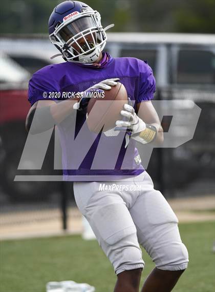 Thumbnail 2 in Clover at Northwestern (Scrimmage) photogallery.