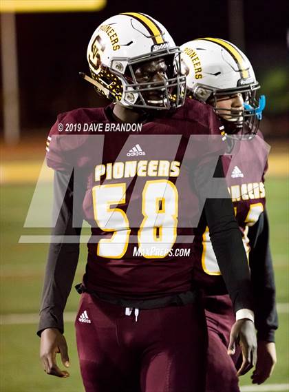 Thumbnail 2 in Simi Valley vs. Norte Vista (CIF SS D10 Quarterfinal) photogallery.