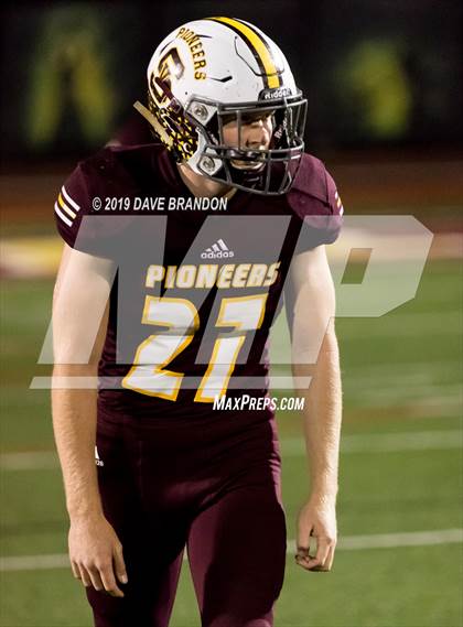 Thumbnail 2 in Simi Valley vs. Norte Vista (CIF SS D10 Quarterfinal) photogallery.