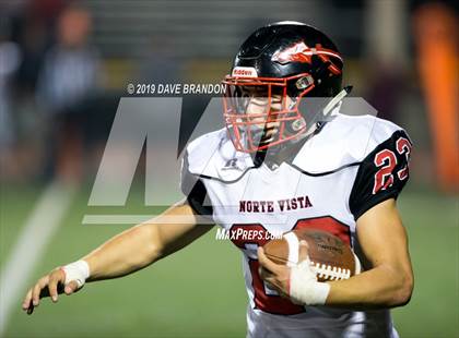 Thumbnail 2 in Simi Valley vs. Norte Vista (CIF SS D10 Quarterfinal) photogallery.