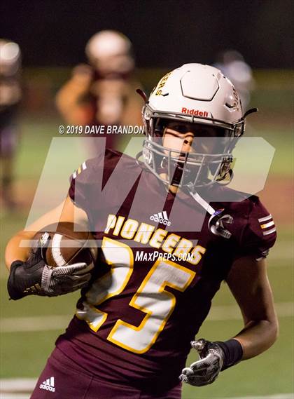 Thumbnail 2 in Simi Valley vs. Norte Vista (CIF SS D10 Quarterfinal) photogallery.