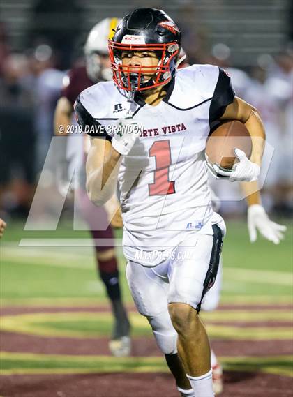 Thumbnail 2 in Simi Valley vs. Norte Vista (CIF SS D10 Quarterfinal) photogallery.