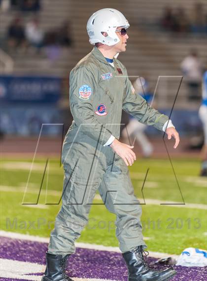 Thumbnail 3 in Del Oro vs. Serra (CIF NorCal Regional D1 Final) photogallery.