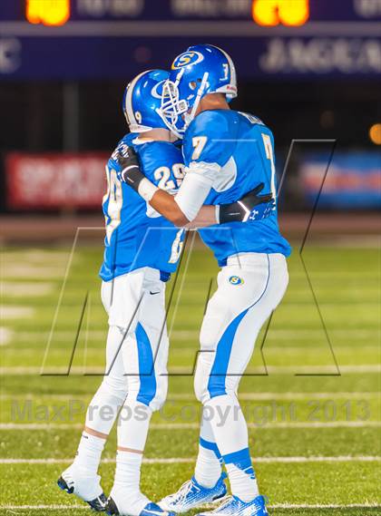 Thumbnail 2 in Del Oro vs. Serra (CIF NorCal Regional D1 Final) photogallery.