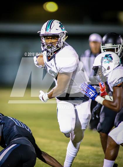Thumbnail 2 in Tampa Catholic @ Robinson (Scrimmage) photogallery.