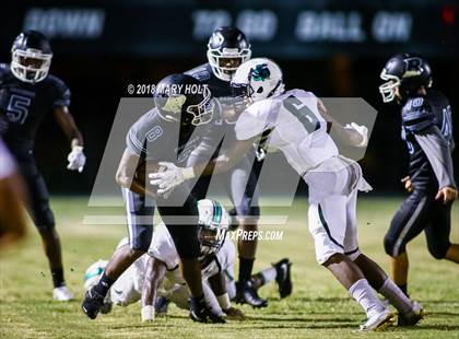 Thumbnail 3 in Tampa Catholic @ Robinson (Scrimmage) photogallery.