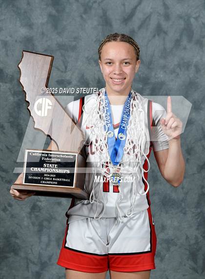 Thumbnail 1 in Carondelet (CIF State D1 Awards) photogallery.