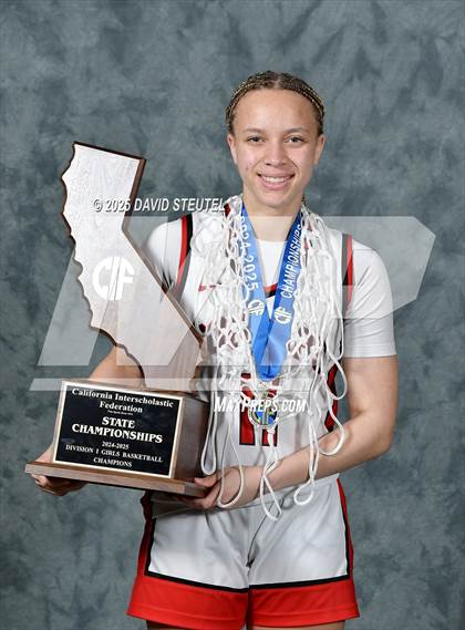 Thumbnail 3 in Carondelet (CIF State D1 Awards) photogallery.