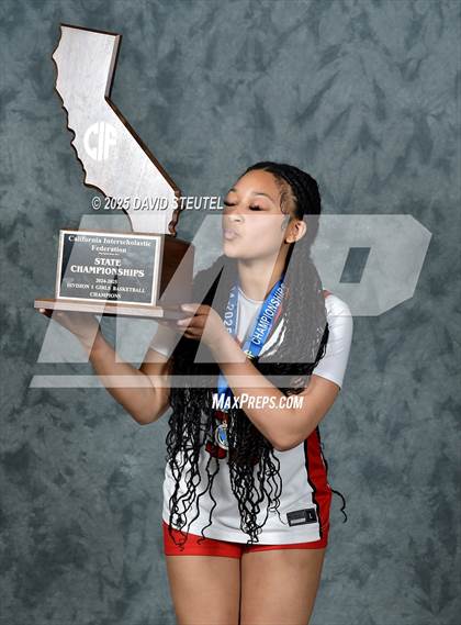 Thumbnail 3 in Carondelet (CIF State D1 Awards) photogallery.