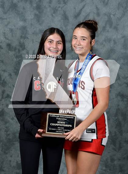 Thumbnail 2 in Carondelet (CIF State D1 Awards) photogallery.