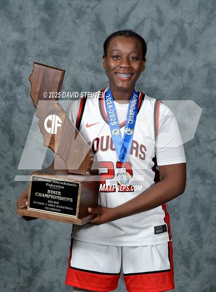 Thumbnail 3 in Carondelet (CIF State D1 Awards) photogallery.