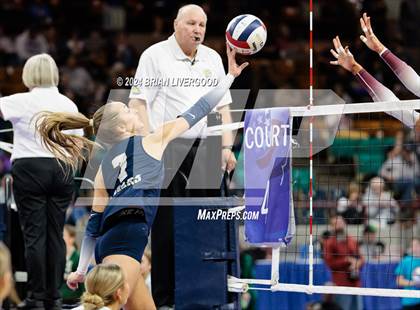 Thumbnail 3 in Cheyenne Mountain vs. Palmer Ridge (CHSAA 4A Round 1) photogallery.