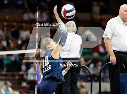 Thumbnail 2 in Cheyenne Mountain vs. Palmer Ridge (CHSAA 4A Round 1) photogallery.