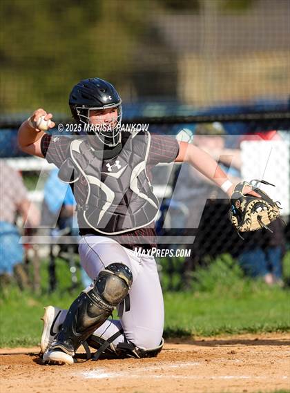 Thumbnail 2 in Bishop Grimes vs Tully photogallery.