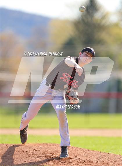 Thumbnail 3 in Bishop Grimes vs Tully photogallery.